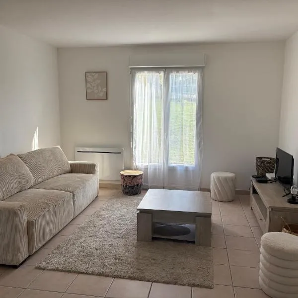 La petite maison 7 pers proche nigloland au calme, hotel sa Buchey