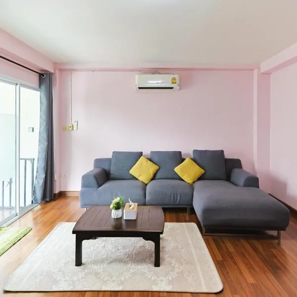 The Cozy house near CMU: Chiang Mai şehrinde bir otel