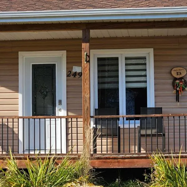 Chalet Mathis, hotel in Saint-Raymond