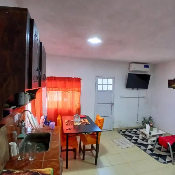 Departamento J&J, hotel in Aristóbulo del Valle