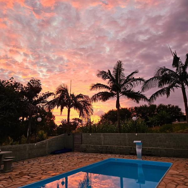Refúgio GRUPOS com piscina, churrasqueiras 38 min Águas Claras Brasília