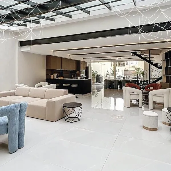 Luxury Apartment - Central Cannes, near Beach & Palais - LRACANNES, hotel in Cannes