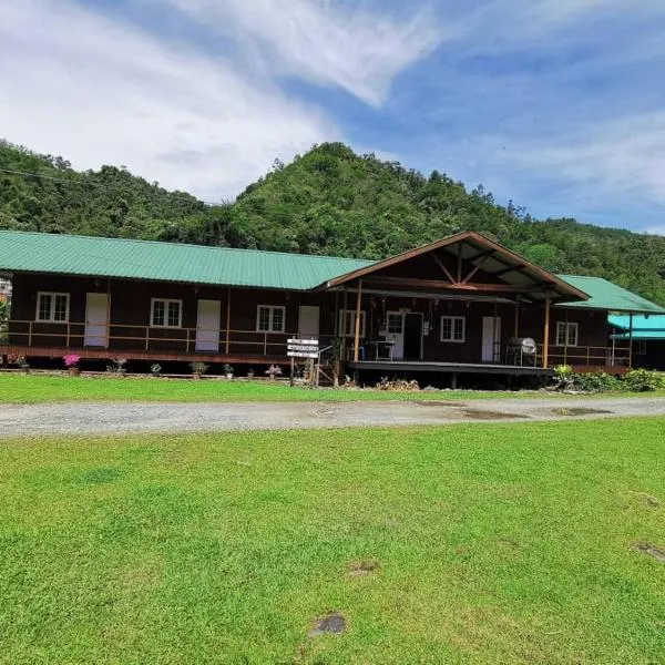 Tambatuon Homestead, hotel in Kota Belud
