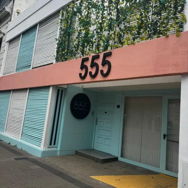 Hostel 555, ξενοδοχείο σε La Plata