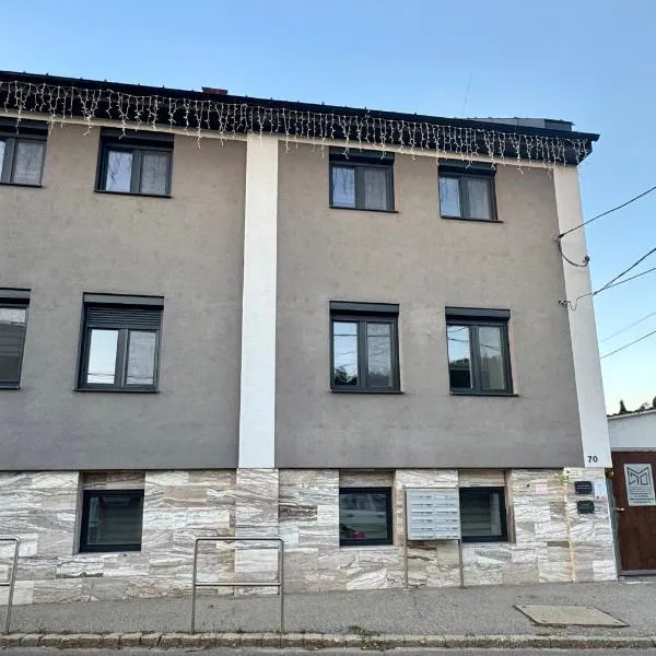 M70 Apartmanház, hotel in Miskolc