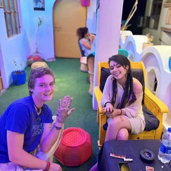 Manavi Home Stay, hotel in Mathura