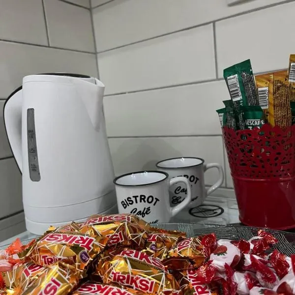 Apartman UNO, hotel in Batajnica