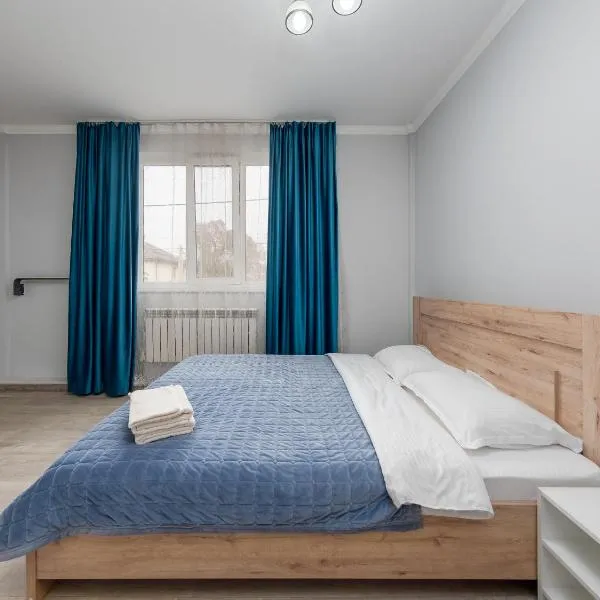 Zhetysu Apartment on Sayahat, hotel in Almaty