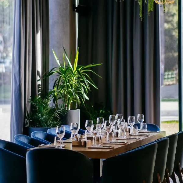 Novotel Bishkek City Center, hótel í Bishkek