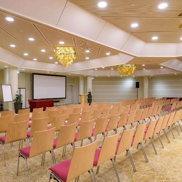 Mövenpick Hotel Lausanne, hotel em Lausanne