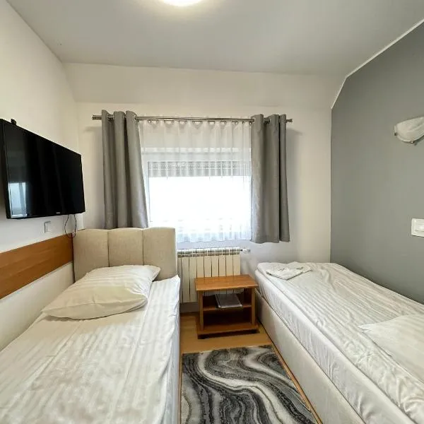 Motel Za Miedzą, hotel v mestu Bralin