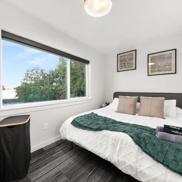 DT 2br 2bath Modern Apartment, hotel v destinaci Spokane