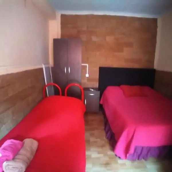 HOSPEDAJE DODERA, hotel v destinácii Gualeguaychú