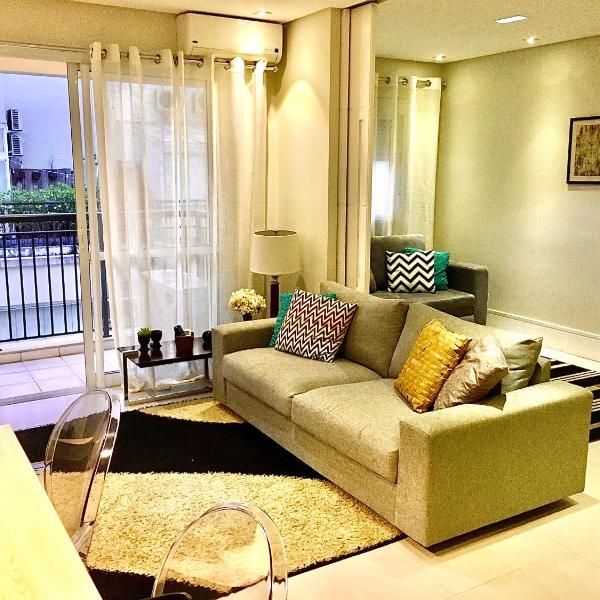 Apartamento Menara Morumbi - 150m do Hospital Albert Einstein, Faculdade e Estádio - 1 vaga de garagem