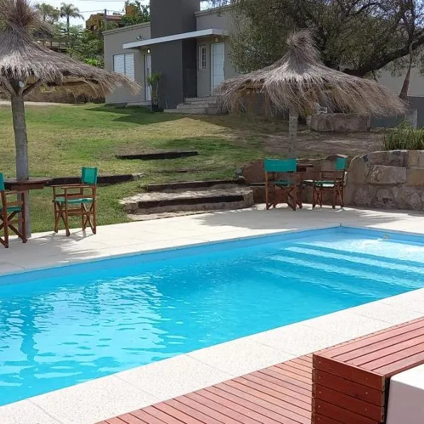 Cabañas ALTOS DEL MOLLE en VCP, hotel en Villa Carlos Paz
