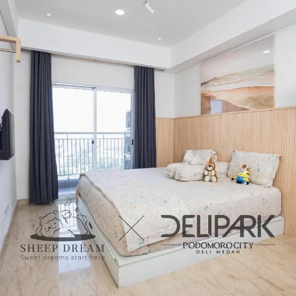 Delipark Mall 3 Bedrooms 3 Bathrooms 8-10 Pax Empire Premium Tower Level 28, hotel in Medan
