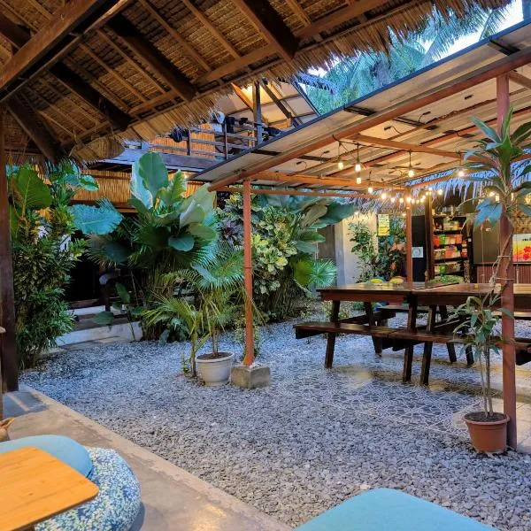 Ilakai Hostel, khách sạn ở General Luna