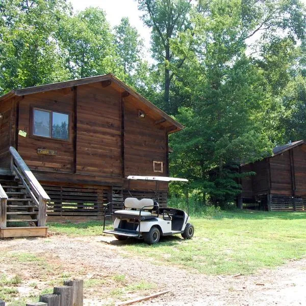 Forest Lake Camping Resort Cabin 18, hotel en Lexington