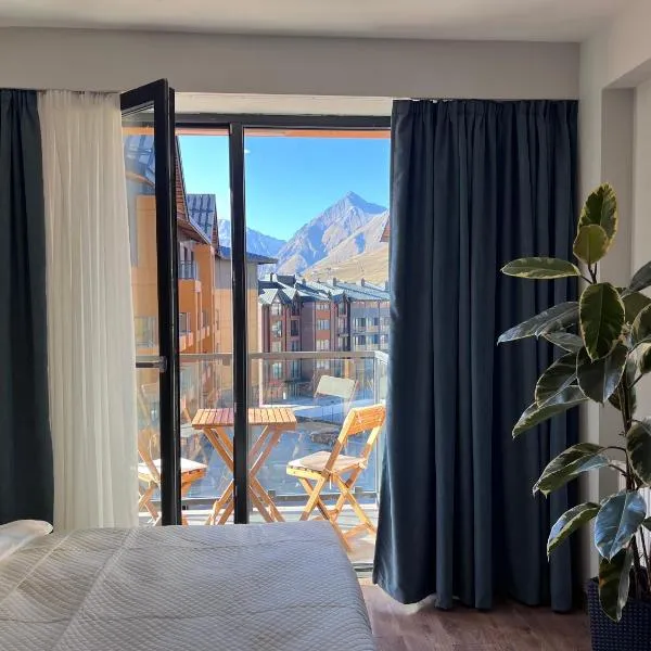 Cozy apartment next to ice rink, ξενοδοχείο σε Gudauri