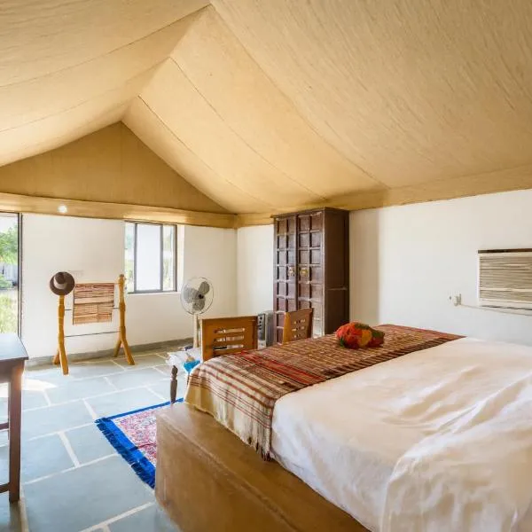 The Saffron Desert Camp, Jaisalmer, khách sạn ở Jaisalmer