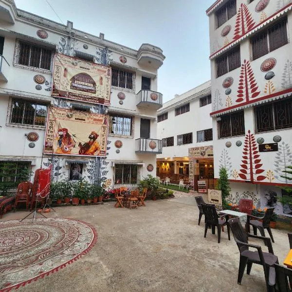 Hotel Kolam، فندق في سانتينيكيتان