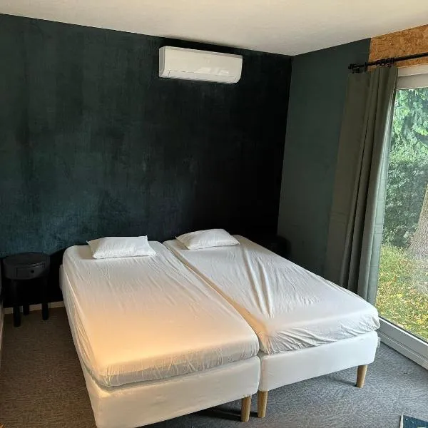 Woodboxcabins - Campinggroenpark, hotel u gradu 'Zele'