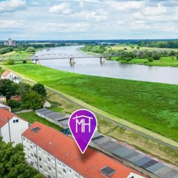 Barby-Apartment mit Elbblick und Balkon am Elbe-Saale-Radweg-1 Hund willkommen, hotel in Barby