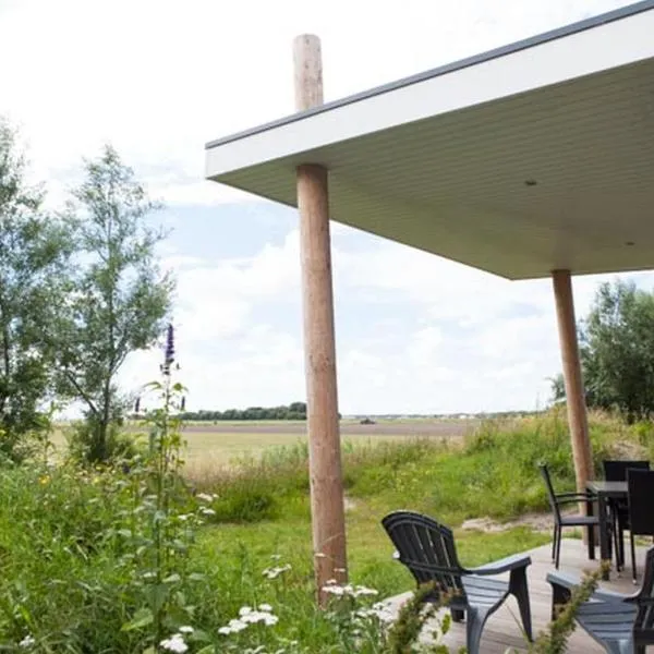 Strand49 Glamping Sint Maartenszee, hotel v destinaci Sint Maartensvlotbrug