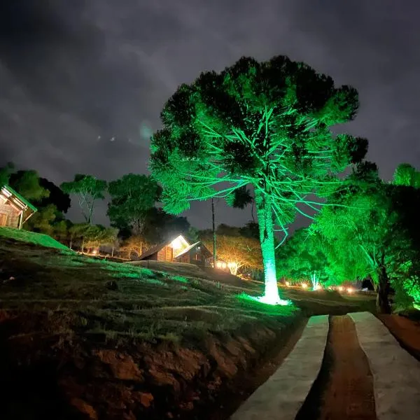 Chalés Pinheiros da Mantiqueira, hotel en Camanducaia