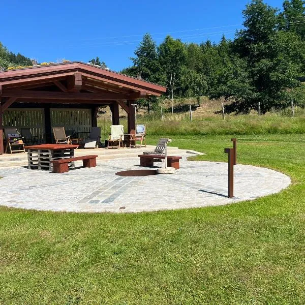 Apartmán Kamenný Dům, hotel i Jilemnice