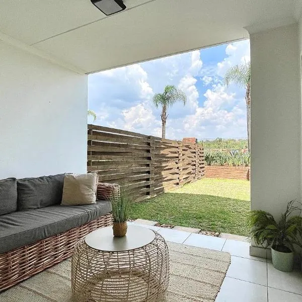 The Blyde - Lagoon Facing 3 Bedroom apartment, hotel en Pretoria