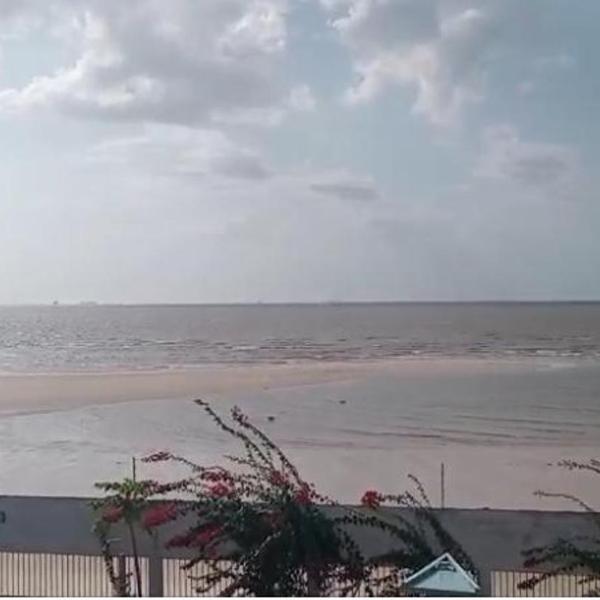 Triplex house on the beach