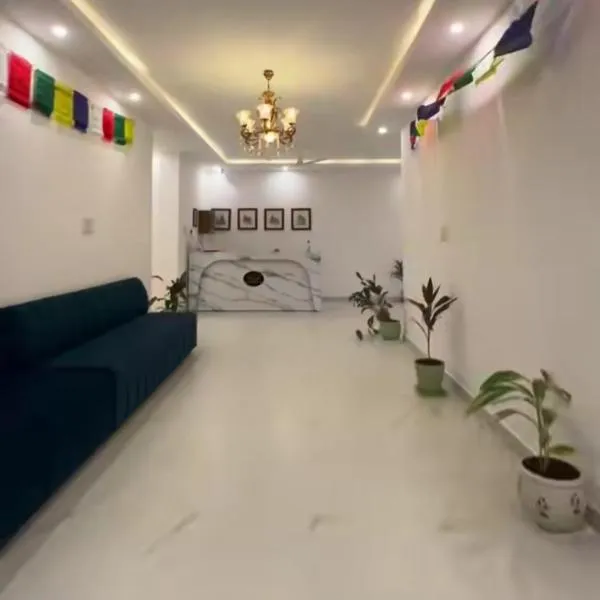 Hotel Dream Inn Khajuraho, ξενοδοχείο στο Κχατζουράχο