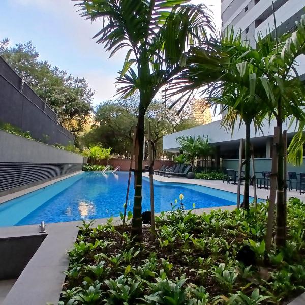 Novo e Completo - Ao Lado do Metro, Hospitais e 25 de Marco - Cond com Piscina, Academia