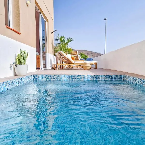 Seaside Home Jacuzzi Pool Free Surf Airport Pickup, hotel v destinaci El Médano