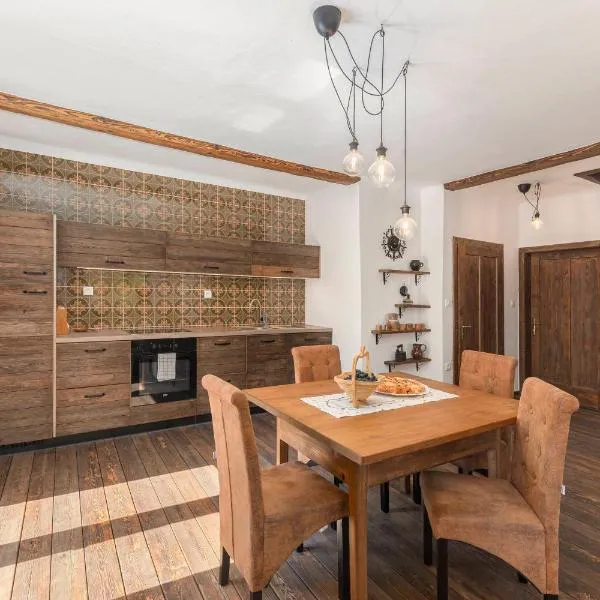 doLodge homestead in the Kolpa River canyon, hotel i Stari Trg ob Kolpi