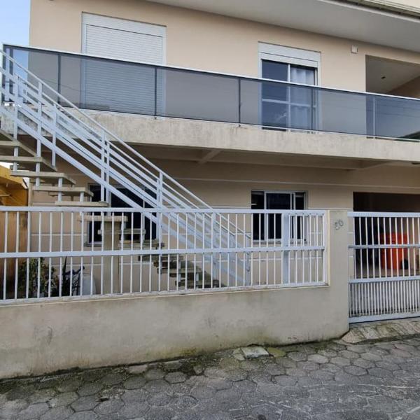 Casa 3 quartos a 50m da bela praia da Armação