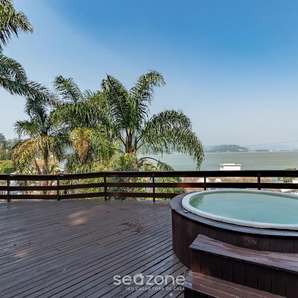 Casa duplex com linda vista a 80m da Praia RRF2562