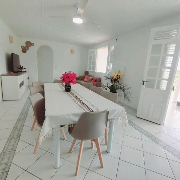 Exceptional villa KODEÏA - private spa & panoramic view, hotel i Sainte-Marie