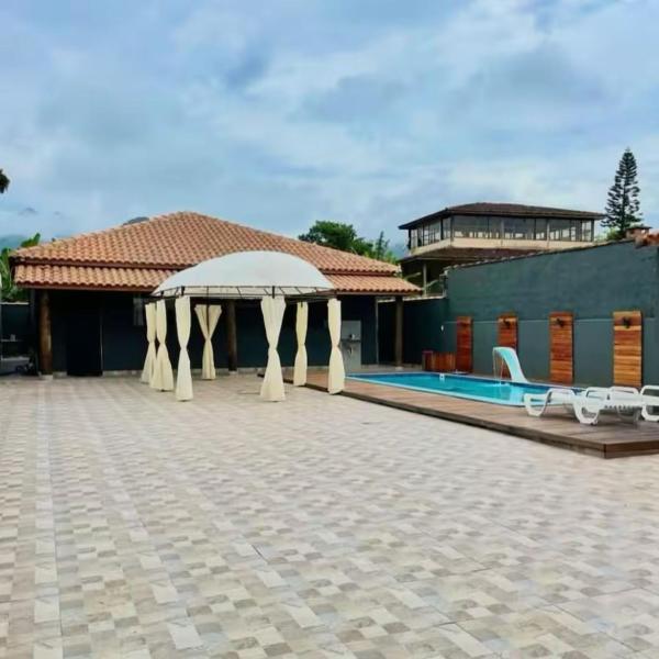 Recanto aconchegante Maranduba piscina e lazer proximo ao mar