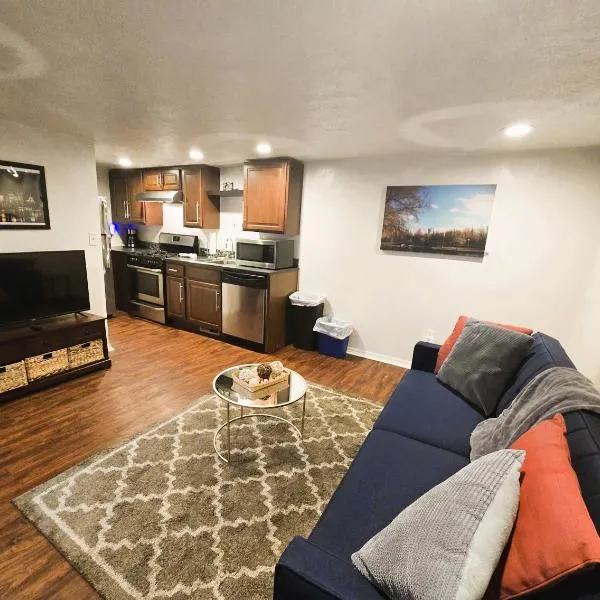 1 Bed Apt - Amazing Location 1 Block to Carson St, hotel em Pittsburgh