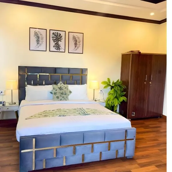 Umda Hotel Bazaar، فندق في Nathia Gali