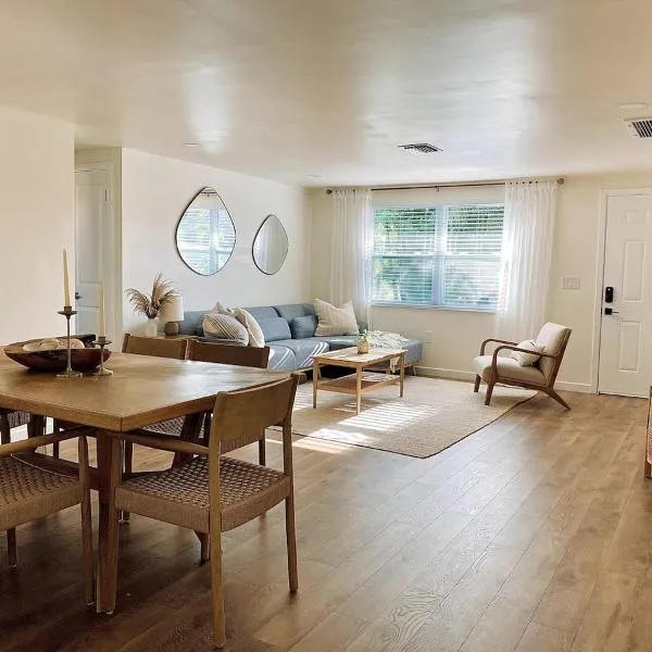 Newly renovated costal house, hotel in Venice