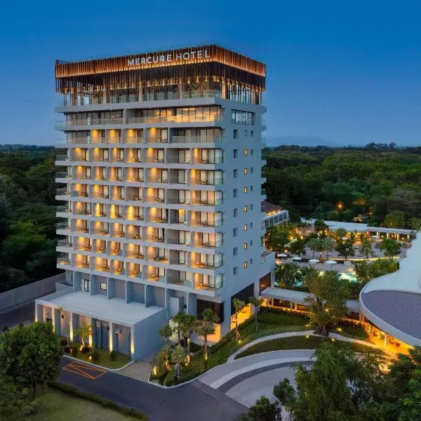 Mercure Rayong Lomtalay Villas & Resort, hotel v destinaci Mae Pim