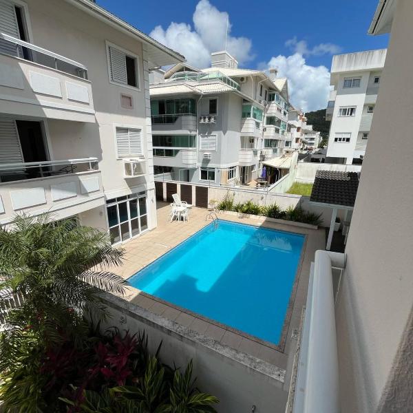 Apartamento à 200 metros da praia