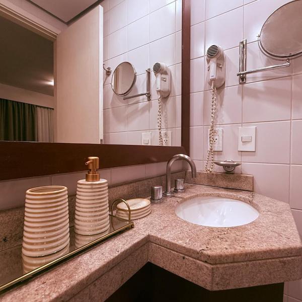 Hotel 4 estrelas Moema 2 Camas Queen 4 Solteiro - Foto 3