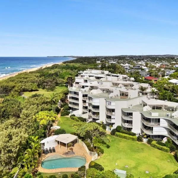 Absolute Beachfront Apartment, Kawana Beach Escape, viešbutis mieste Buddina