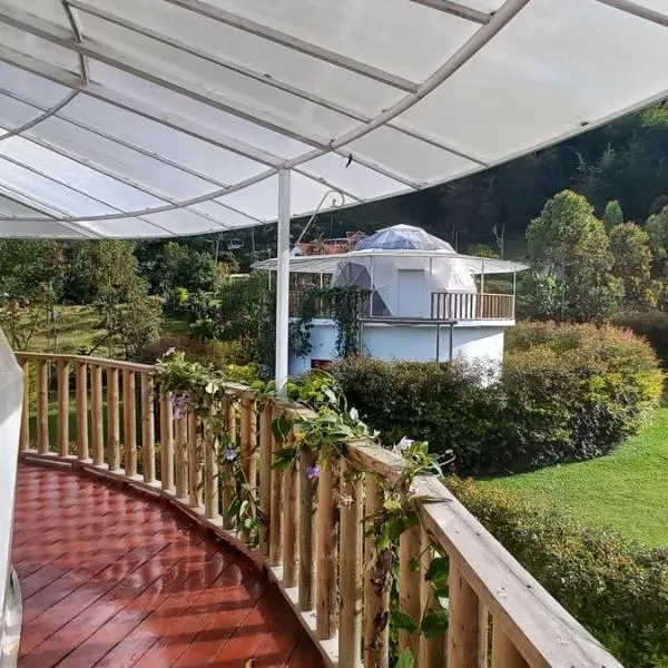 Cinco Elementos, hotel v destinaci El Peñol