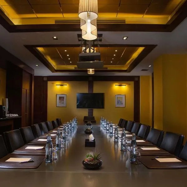 Sofitel Algiers Hamma Garden, готель у місті Алжер