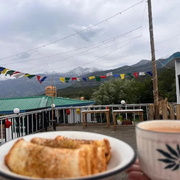 Bir-Aadri Homestay, hotel in Bīr